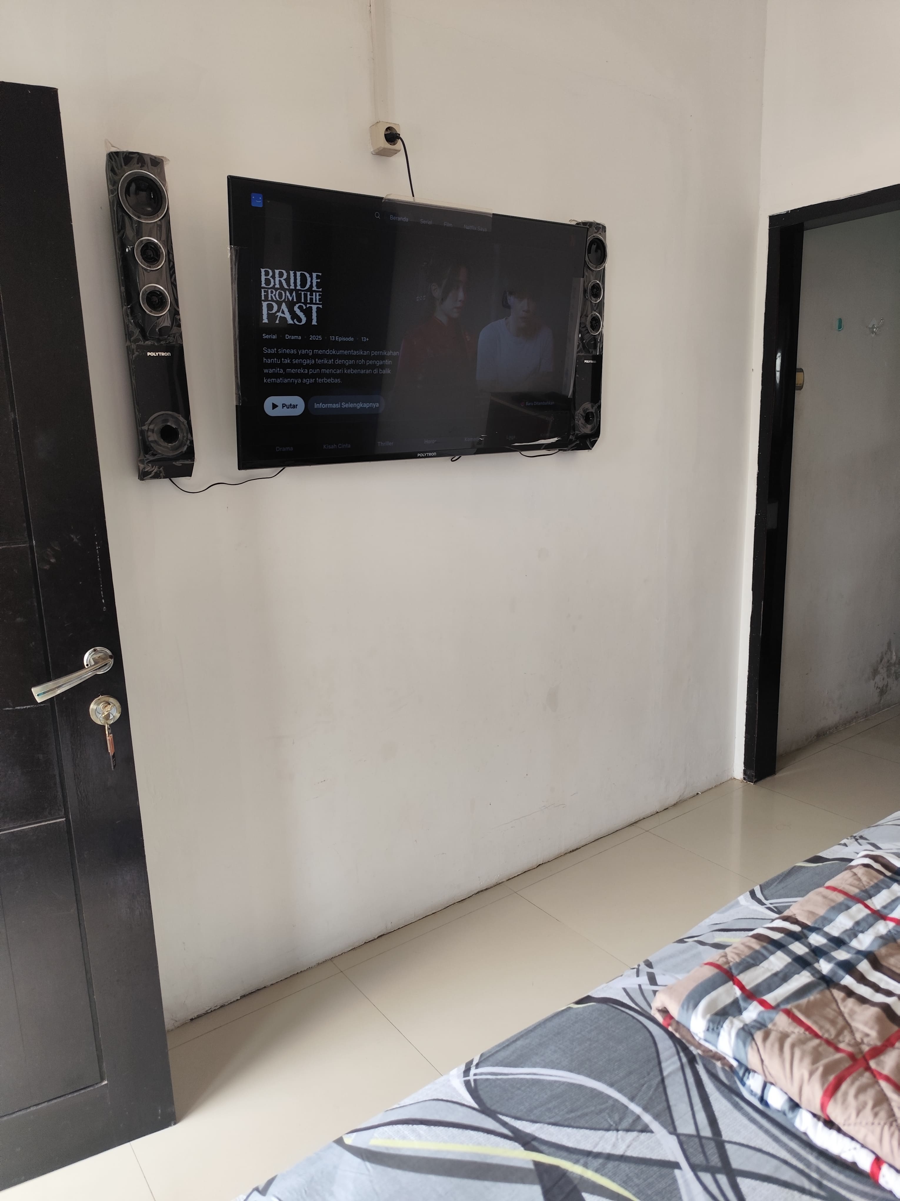Kamar R-01 Queen Bed